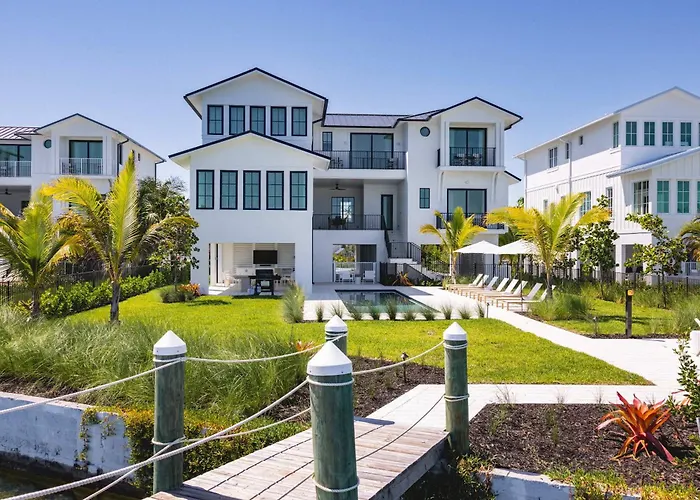 Waterfront Luxury Home - Tidelands House