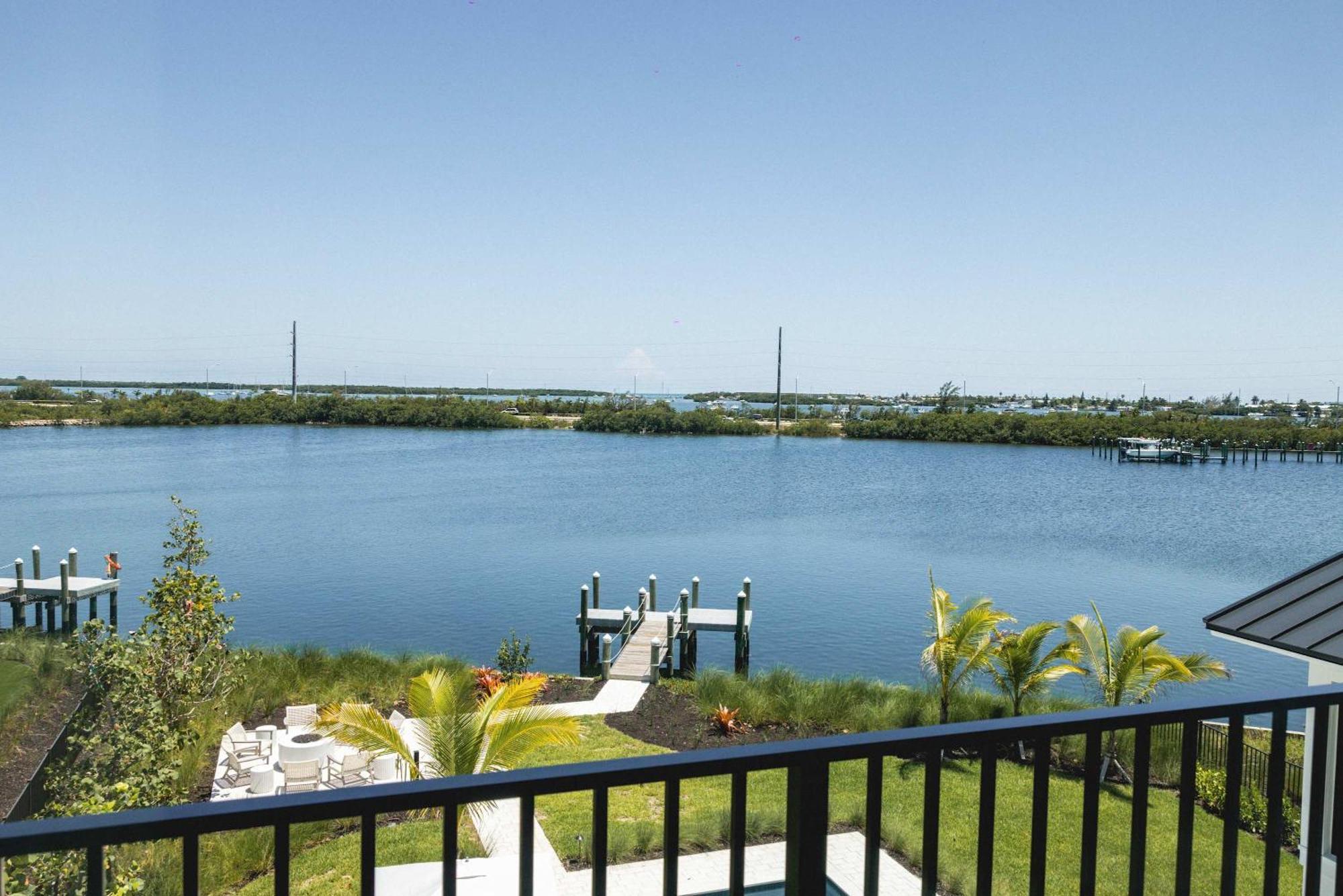 Waterfront Luxury - Tidelands House *